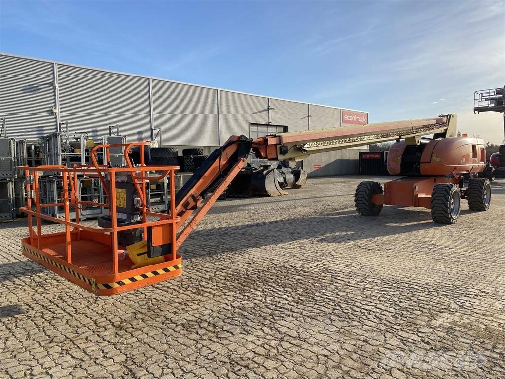 JLG 860SJ Kuukulkijat