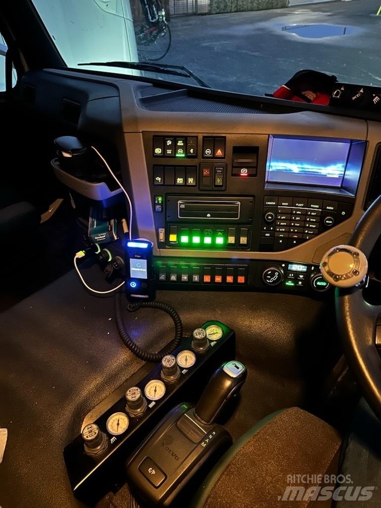 Volvo FM 500 Lakaisuautot