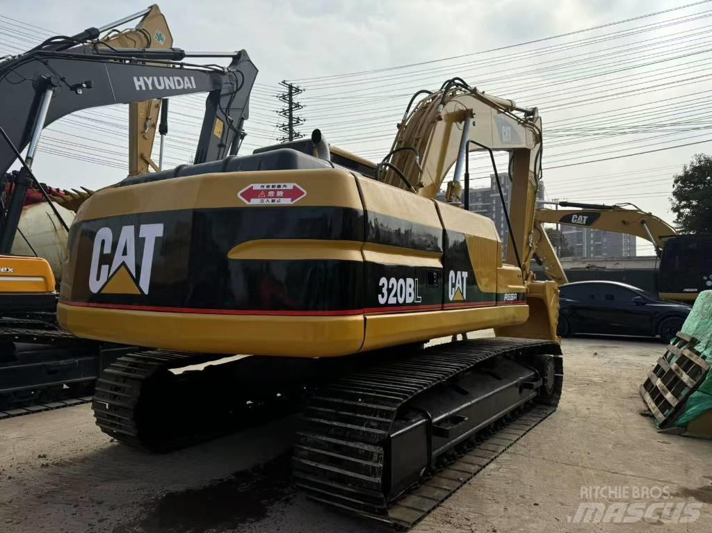 CAT 320 B L Telakaivukoneet