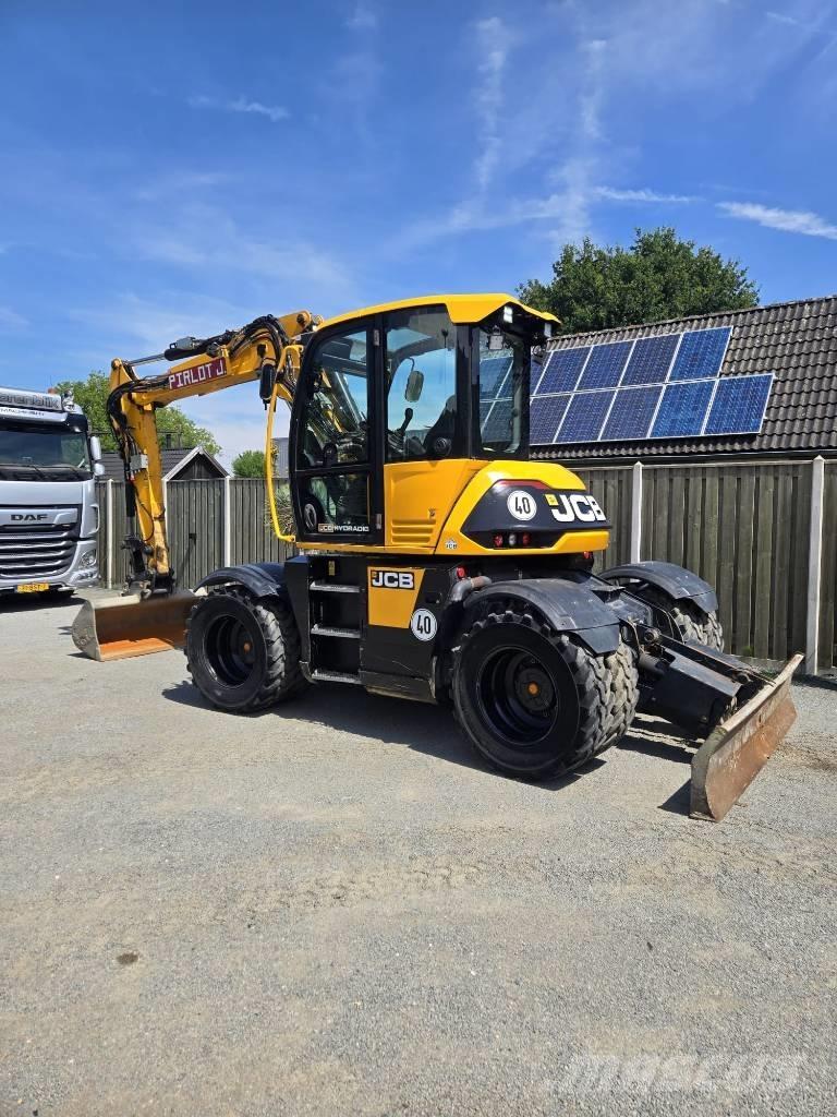 JCB 110 W Pyöräkaivukoneet
