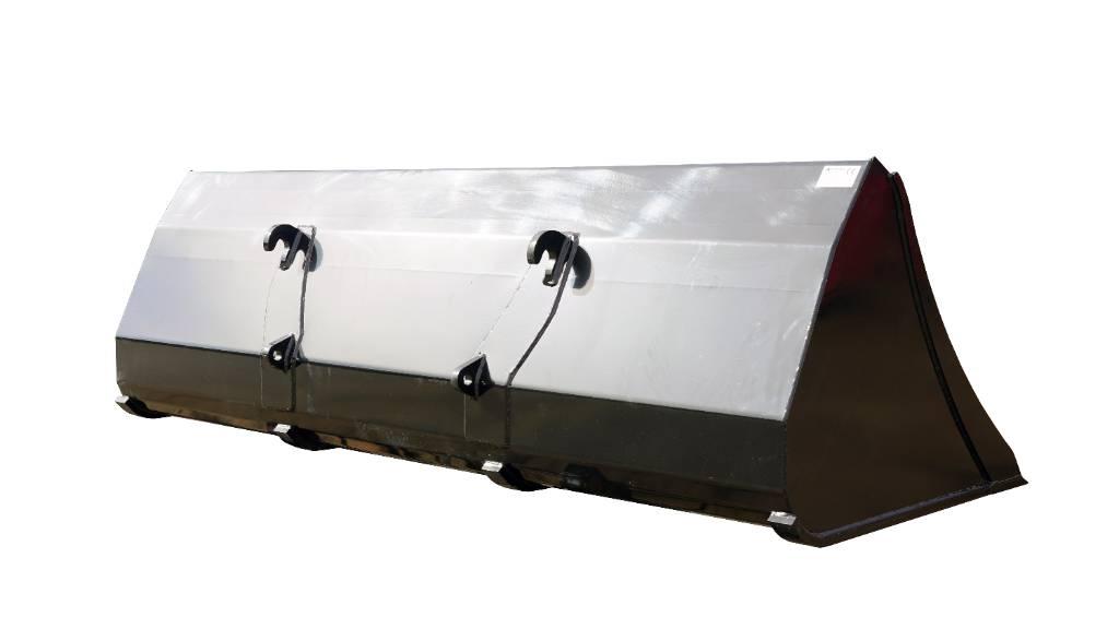  IM UNIVERSALSKOPA Kauhat