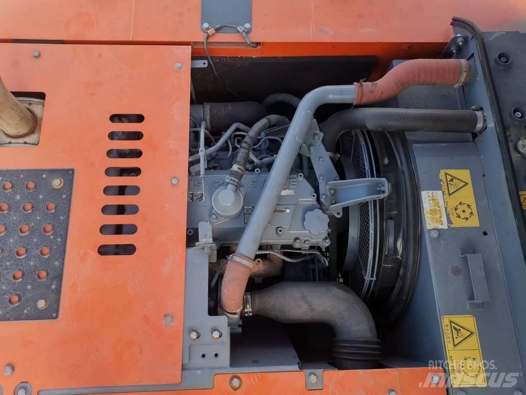 Hitachi ZX 240 Telakaivukoneet