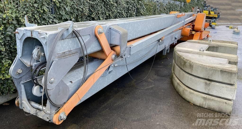 FB GRU GA 136 Torninosturit