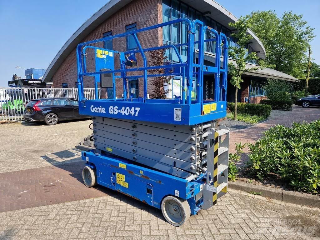 Genie GS-4047 Saksilavat