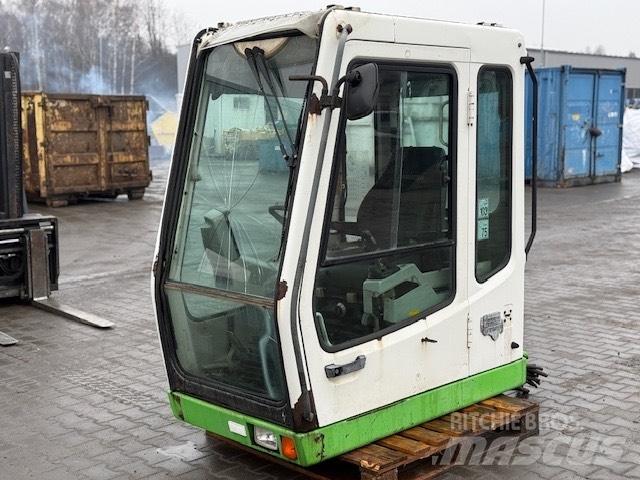 Liebherr A 924 B CAB Ohjaamo ja sisusta