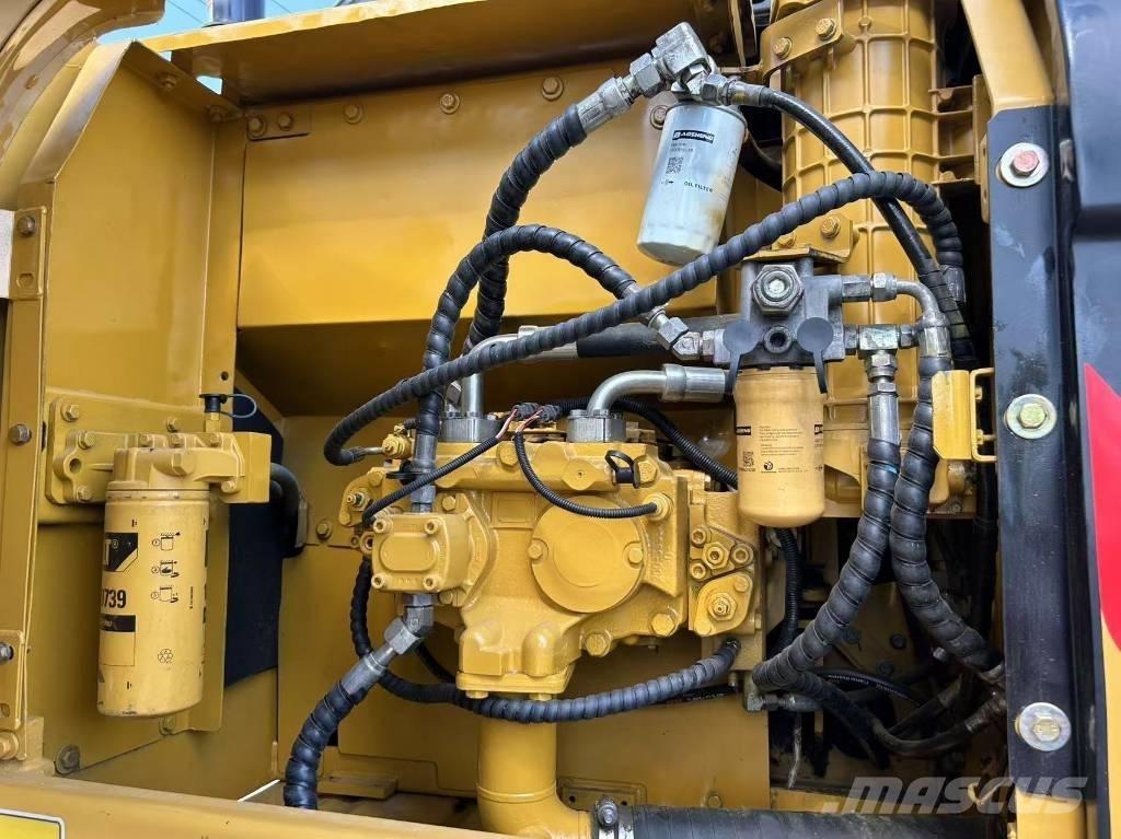 CAT 320 D Telakaivukoneet