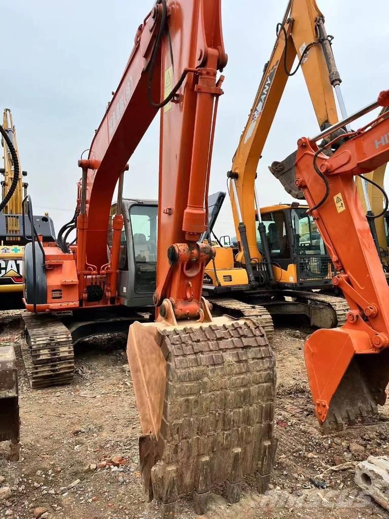 Hitachi ZX 135 US Telakaivukoneet