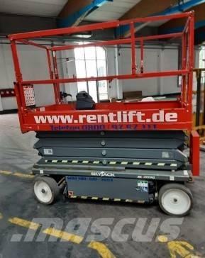 SkyJack SJ III 4726 Saksilavat