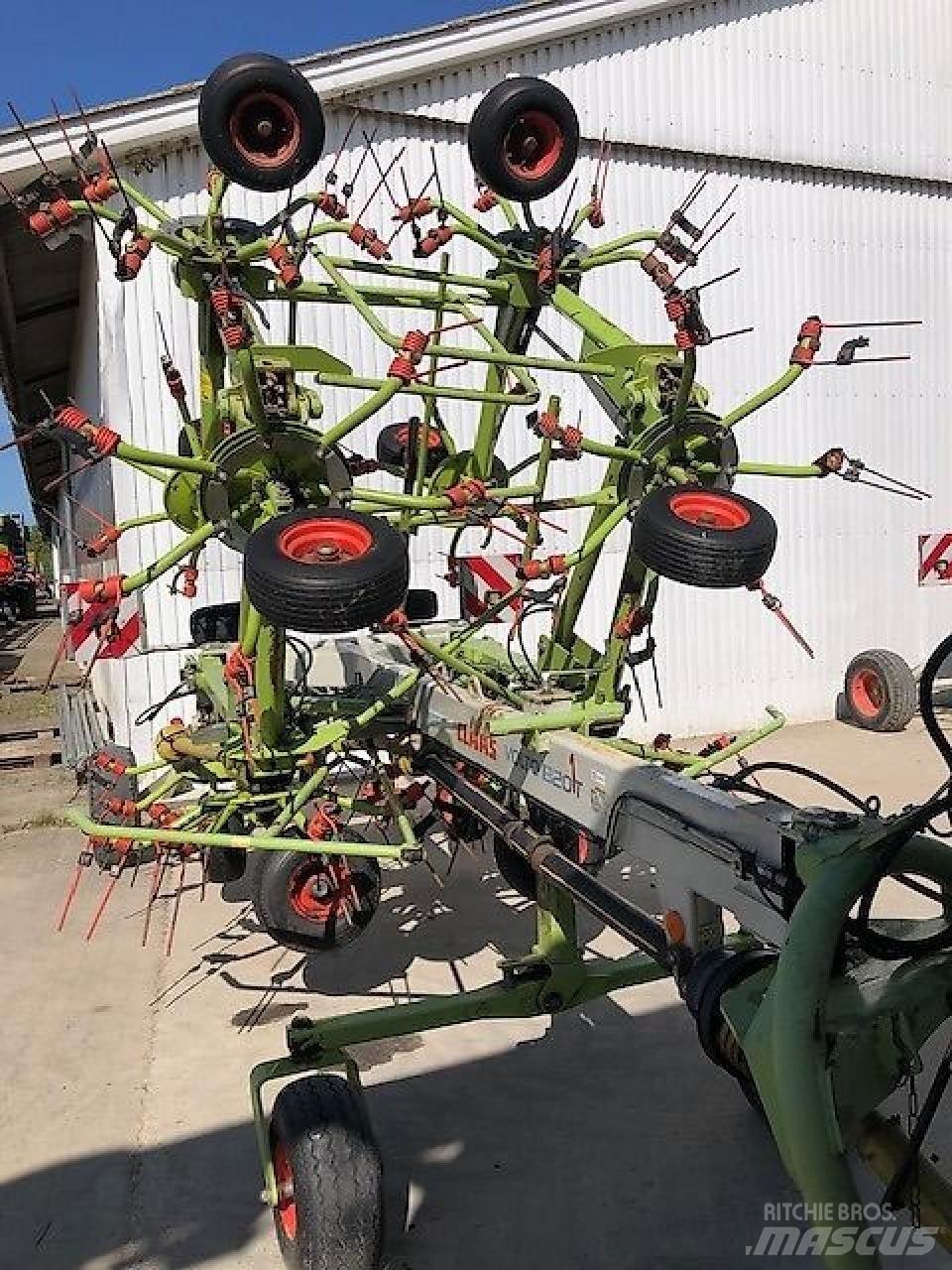 CLAAS Volto 1320 T Pöyhimet ja haravat