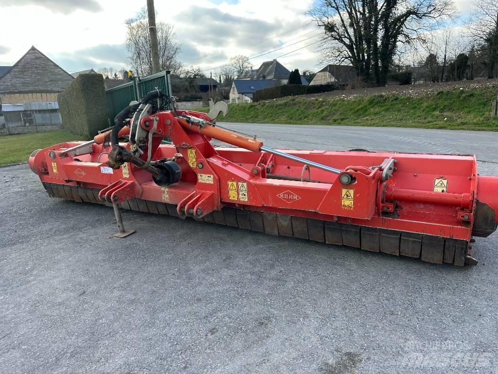 Kuhn RM480 Kesantoleikkurit ja -murskaimet
