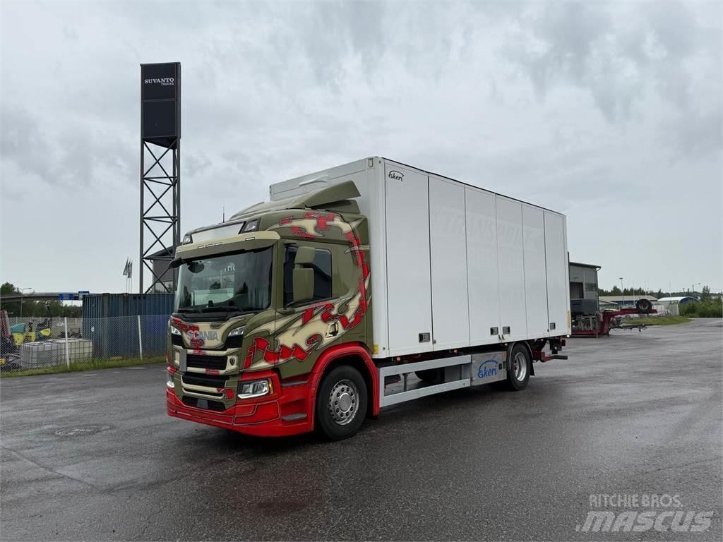 Scania P320 Umpikorikuorma-autot