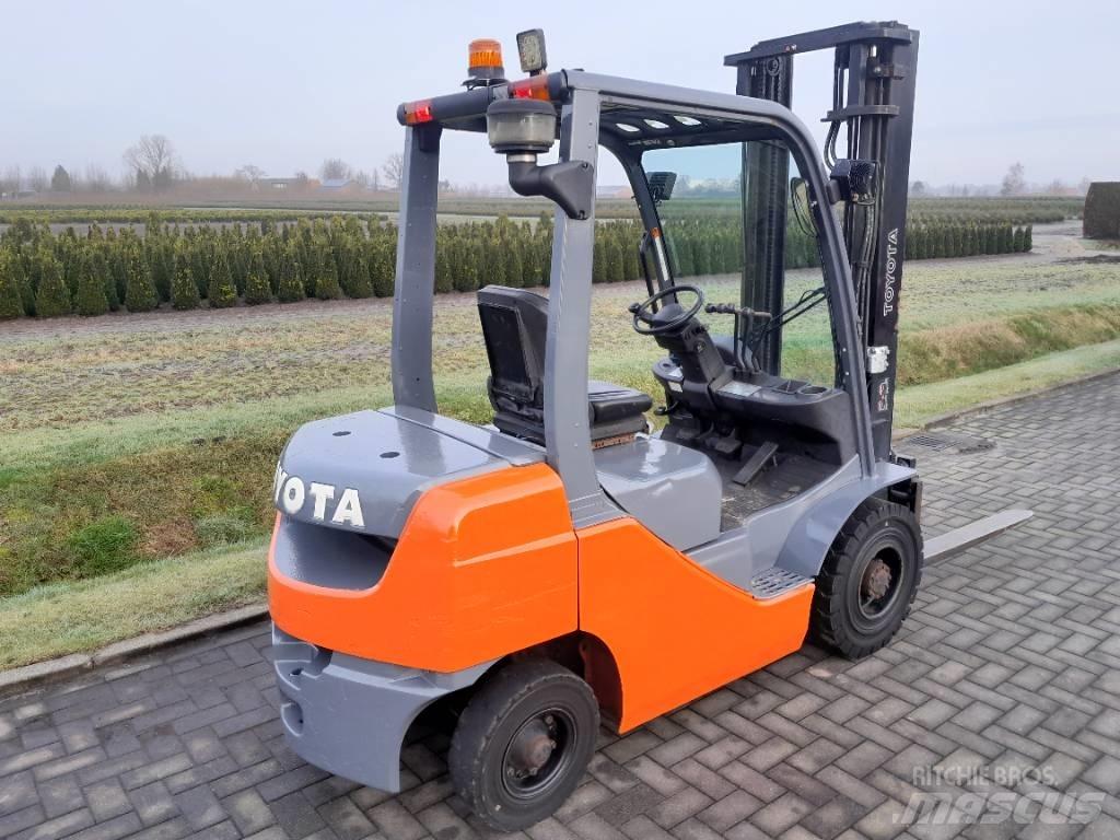 Toyota Tonero 25 Dieseltrukit