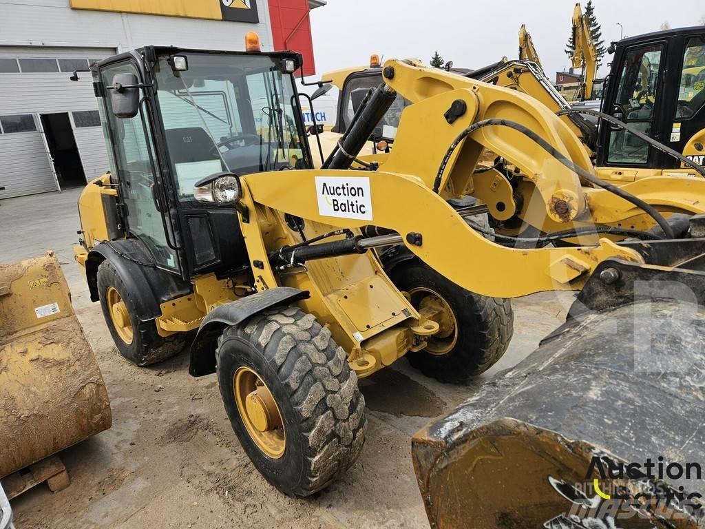 CAT 906 M Pyöräkuormaajat