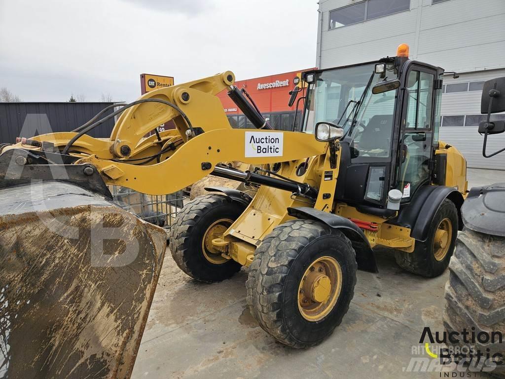 CAT 906 M Pyöräkuormaajat