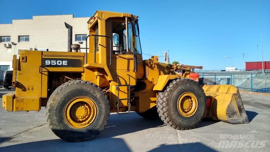 CAT 950E Pyöräkuormaajat