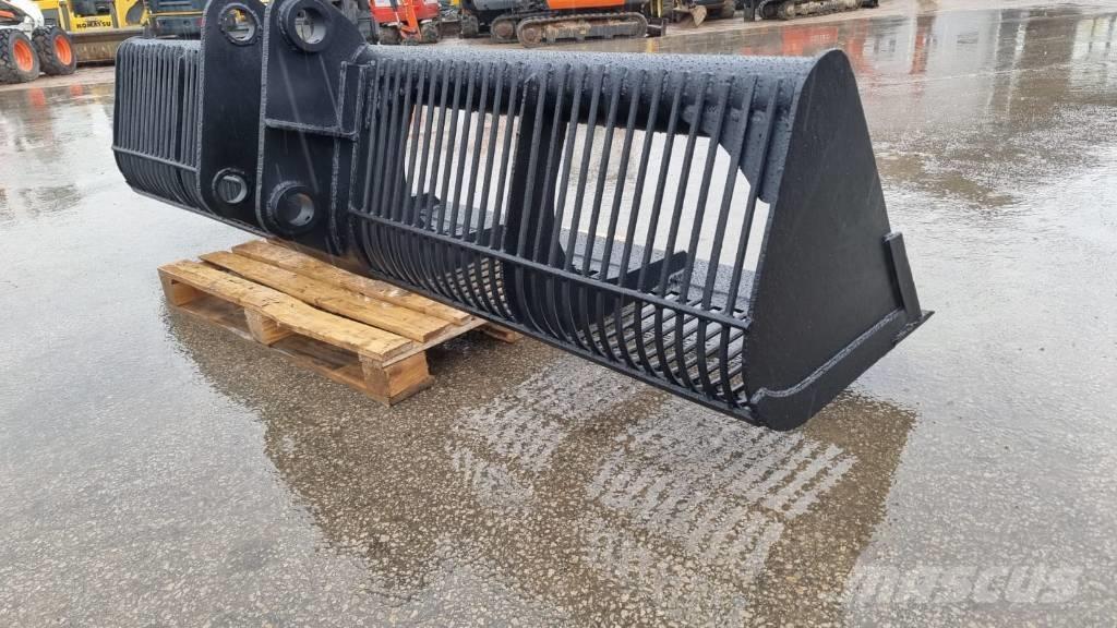  SKELETON Bucket Kauhat