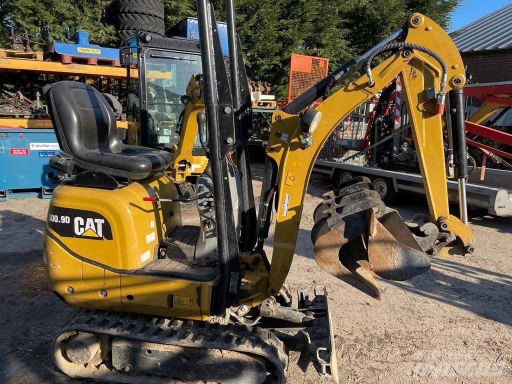 CAT 300.9 D Minikaivukoneet < 7t