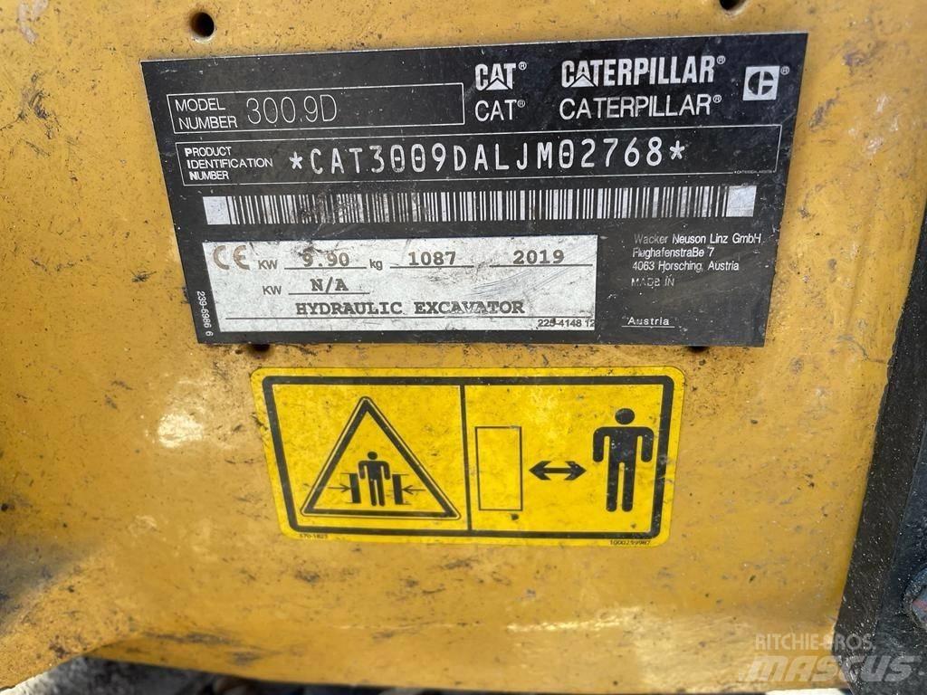 CAT 300.9 D Minikaivukoneet < 7t