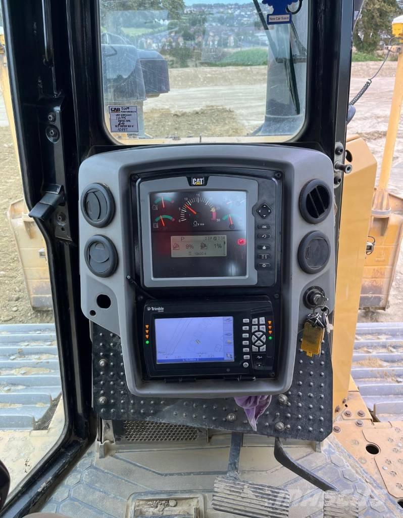 CAT D 6 T LGP Telaketjupuskutraktorit