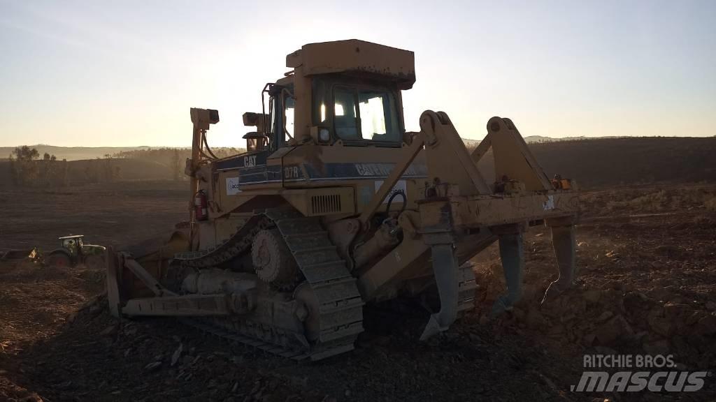 CAT D 7 R Telaketjupuskutraktorit
