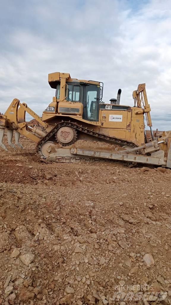 CAT D 7 R Telaketjupuskutraktorit