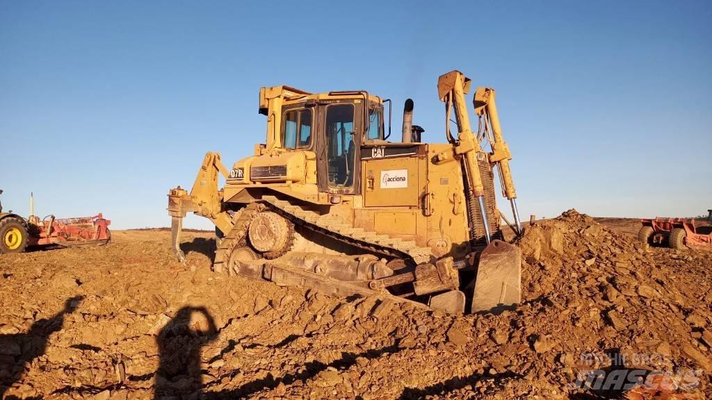 CAT D 7 R Telaketjupuskutraktorit