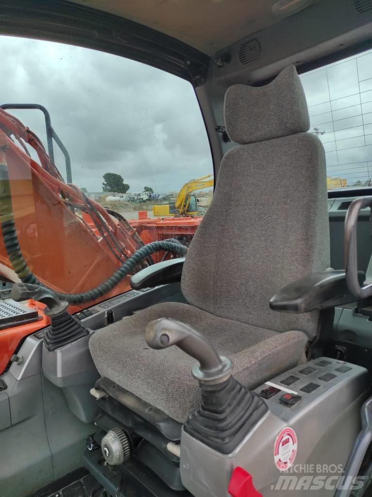 Doosan DX 180 LC Telakaivukoneet