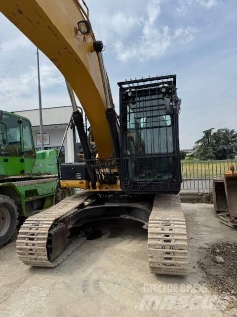 CAT 323 E Telakaivukoneet