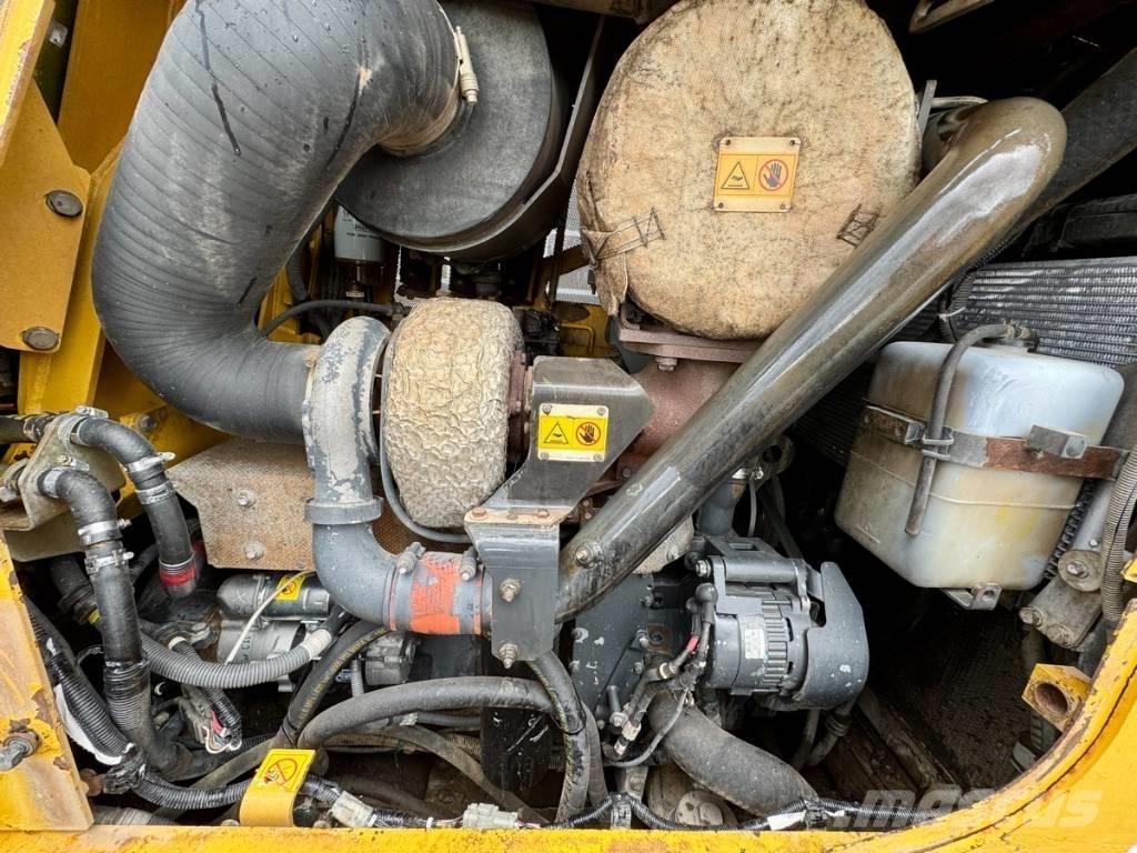 Komatsu D 65 WX-16 Telaketjupuskutraktorit