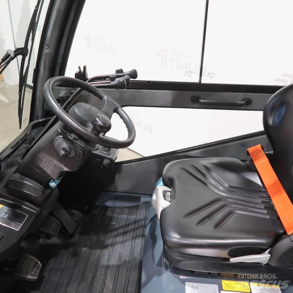 Toyota 02-8FGF30 Nestekaasutrukit