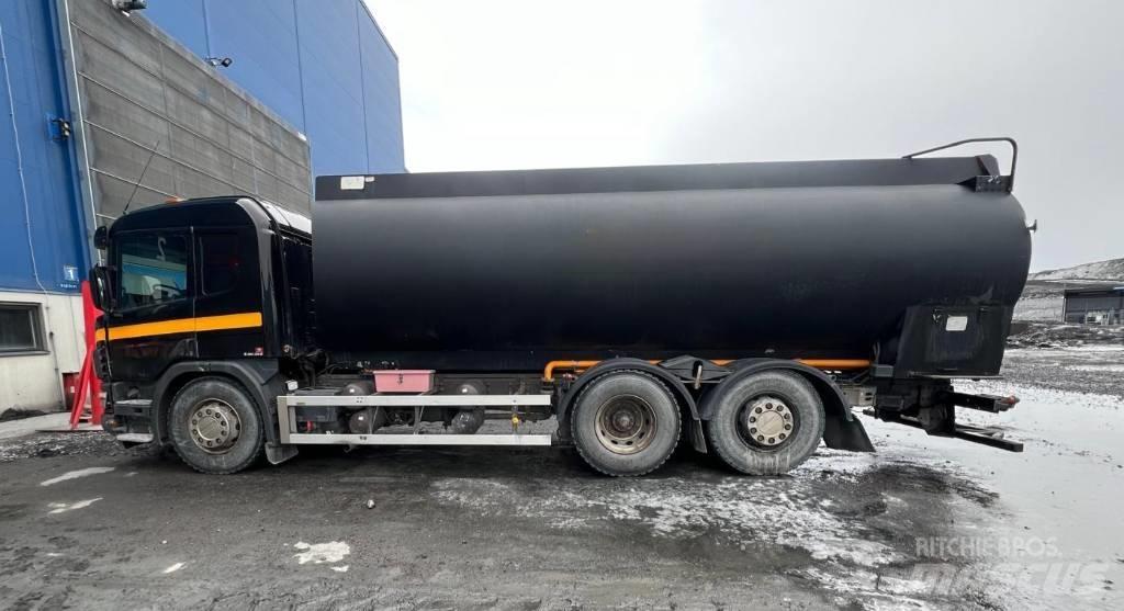 Scania P 114 Vetopöytäautot