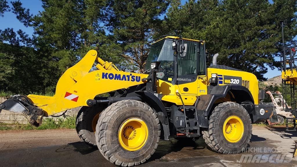 Komatsu WA320-8E0 Pyöräkuormaajat