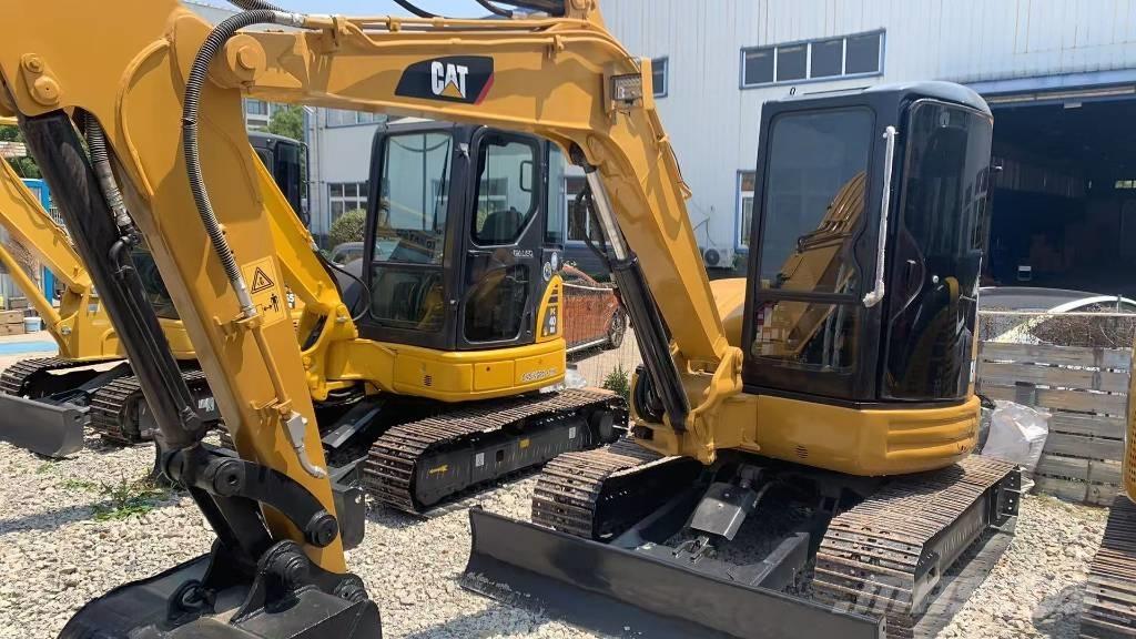 CAT 304 Telakaivukoneet
