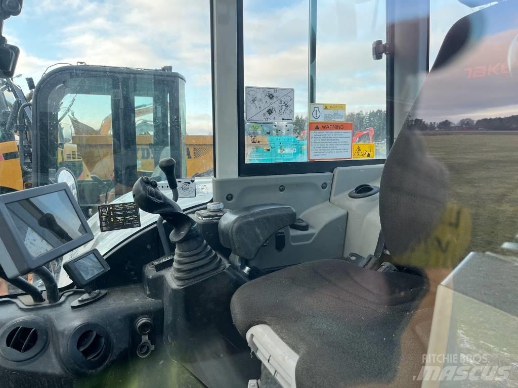 Takeuchi TB 370 Midikaivukoneet 7t - 12t