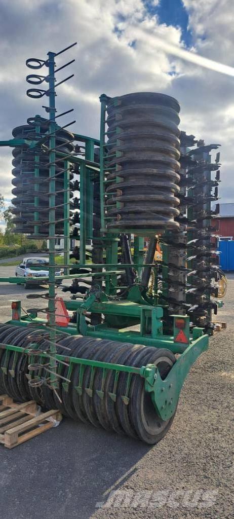 Kivi-Pekka Lamu 550 Kiekkomultaimet ja lautasäkeet