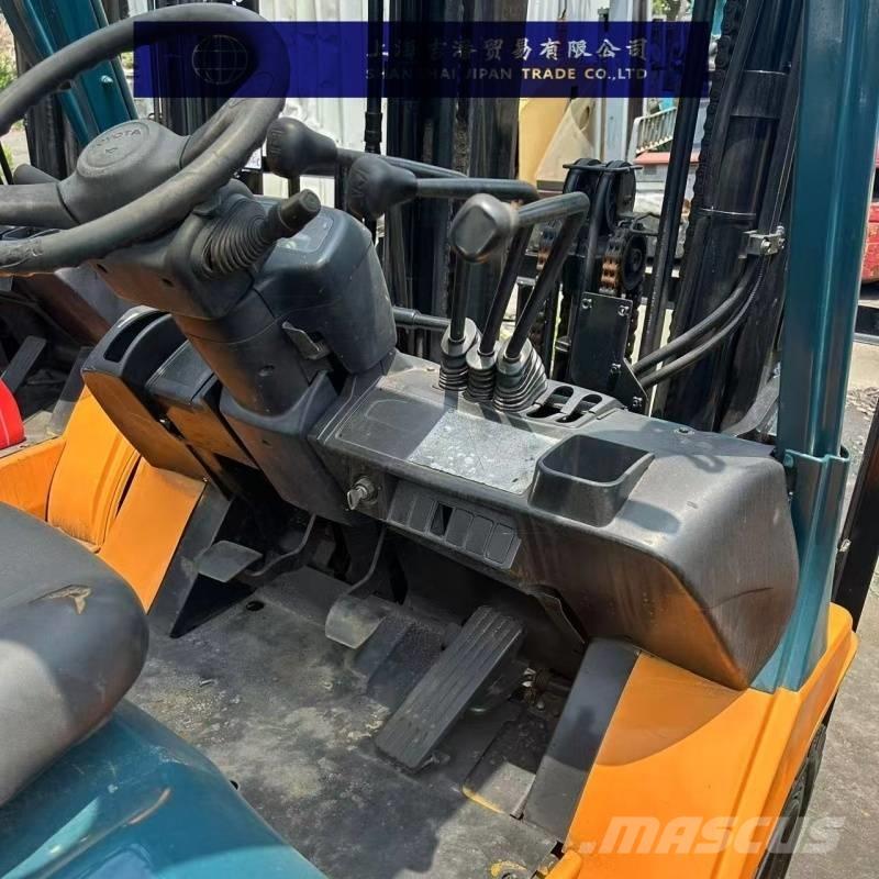 Toyota 7 FGU 25 Dieseltrukit