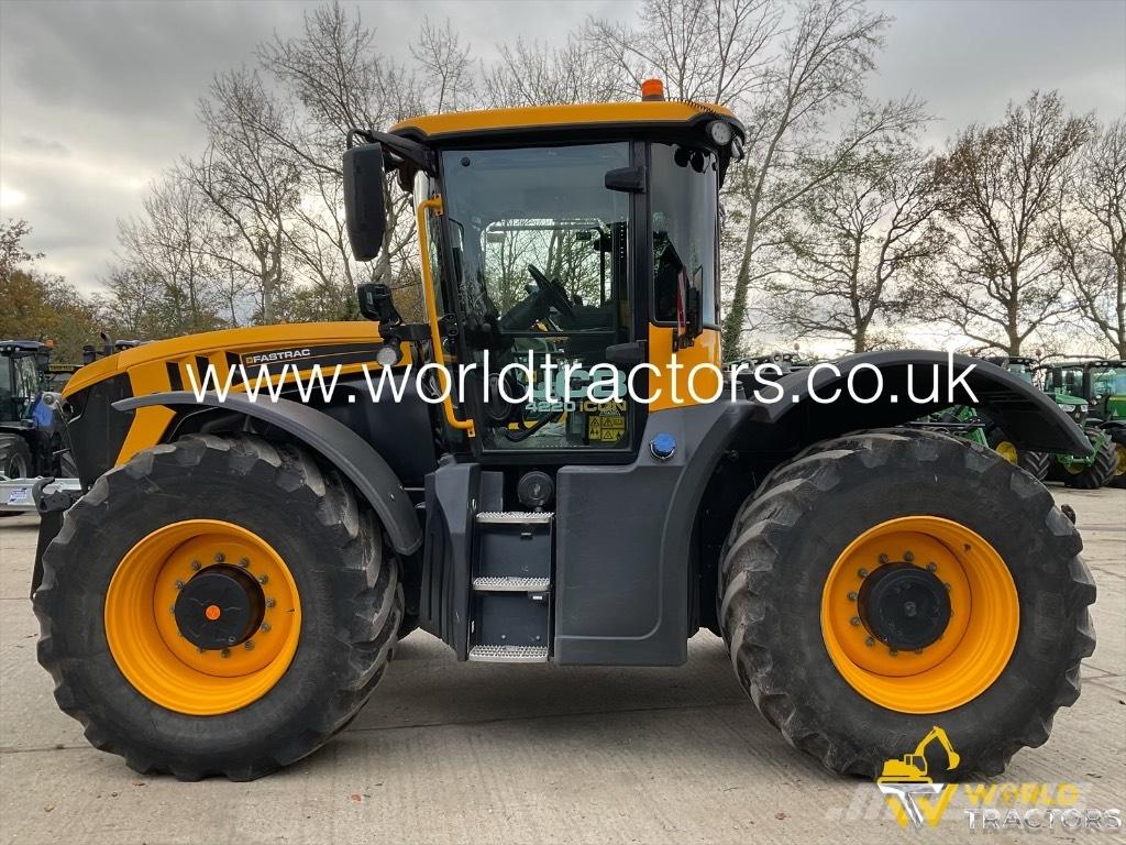 JCB Fastrac 4220 Traktorit