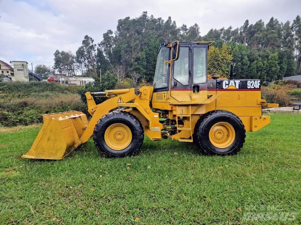 CAT 924F Pyöräkuormaajat