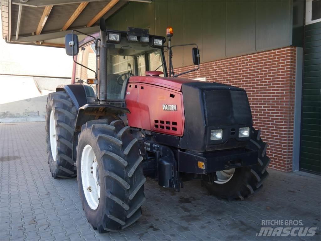 Valtra 8450 Traktorit