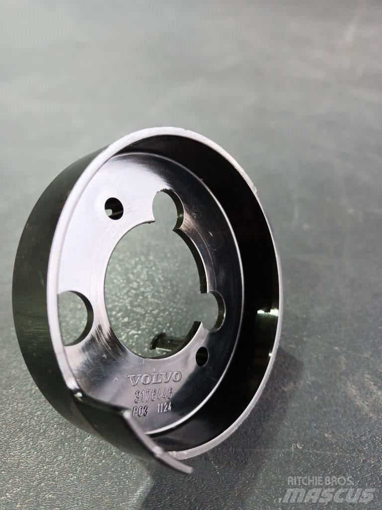 Volvo COVER 3176446 Vaihteistot