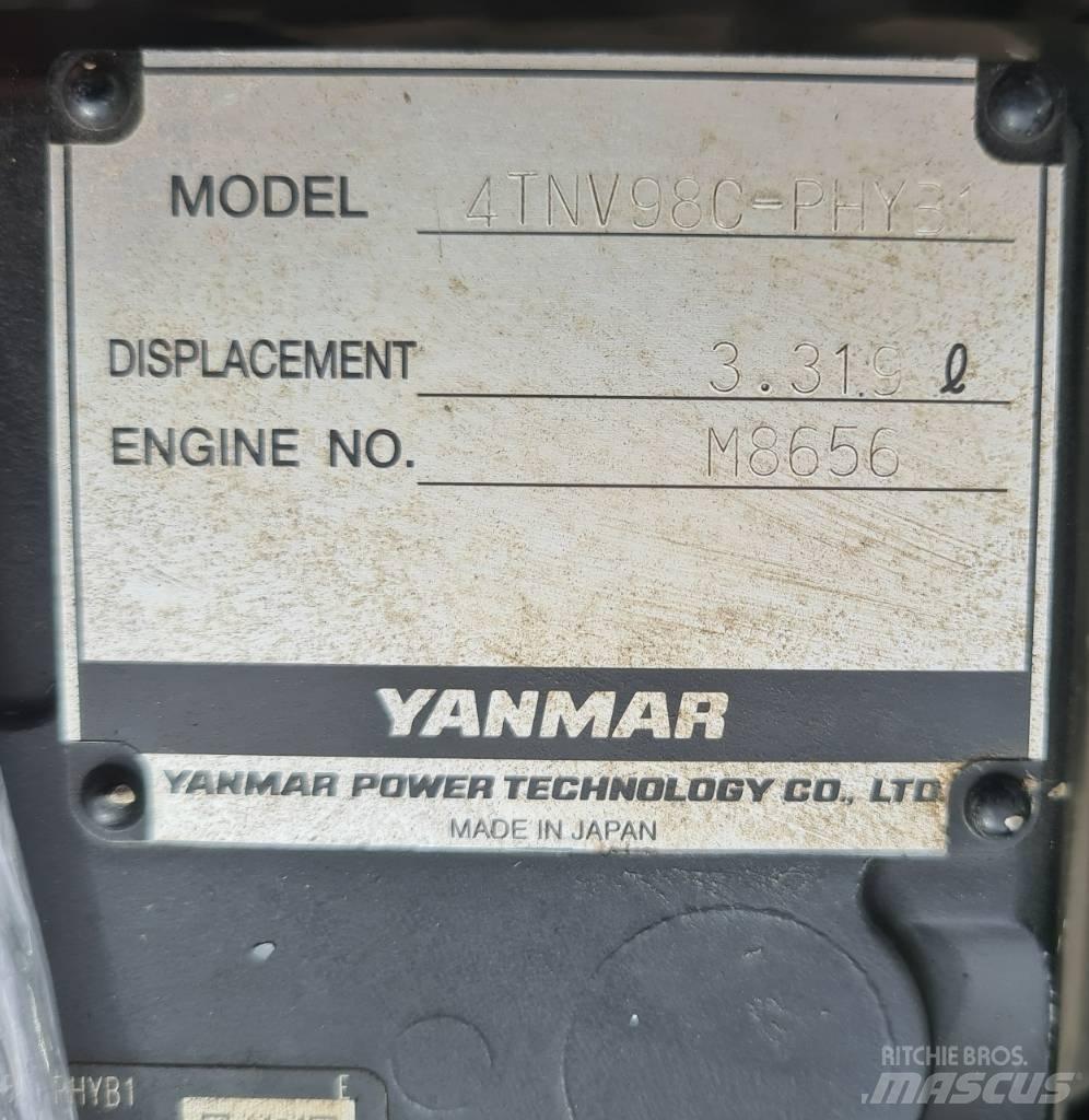 Yanmar 4TNV98C-P Moottorit