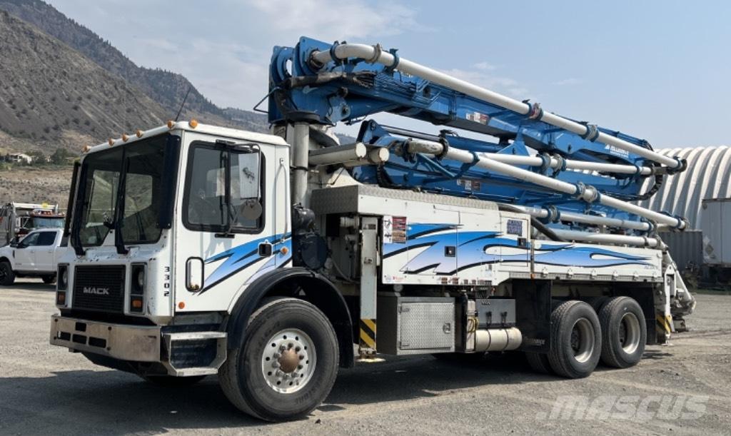 Alliance 33M (#1029) Betonipumppuautot