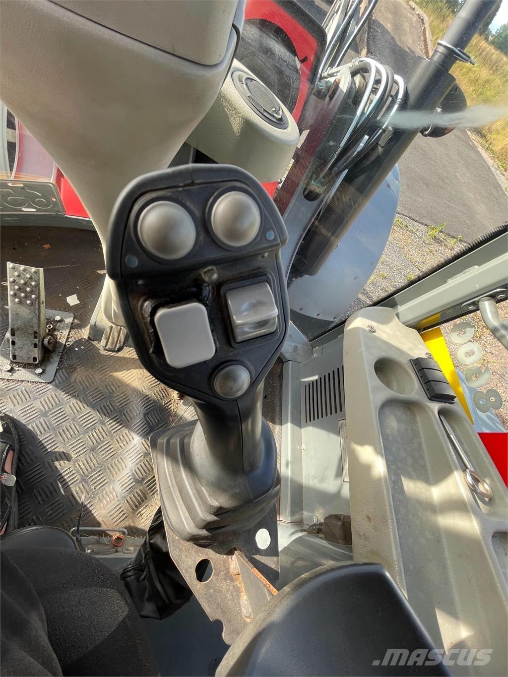 Lännen 8600 E Kaivurikuormaajat