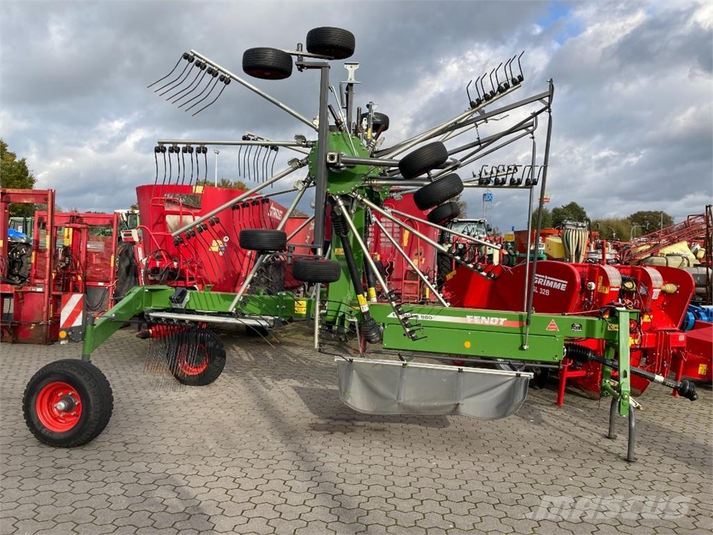 Fendt Former 880 Swather-niittokoneet