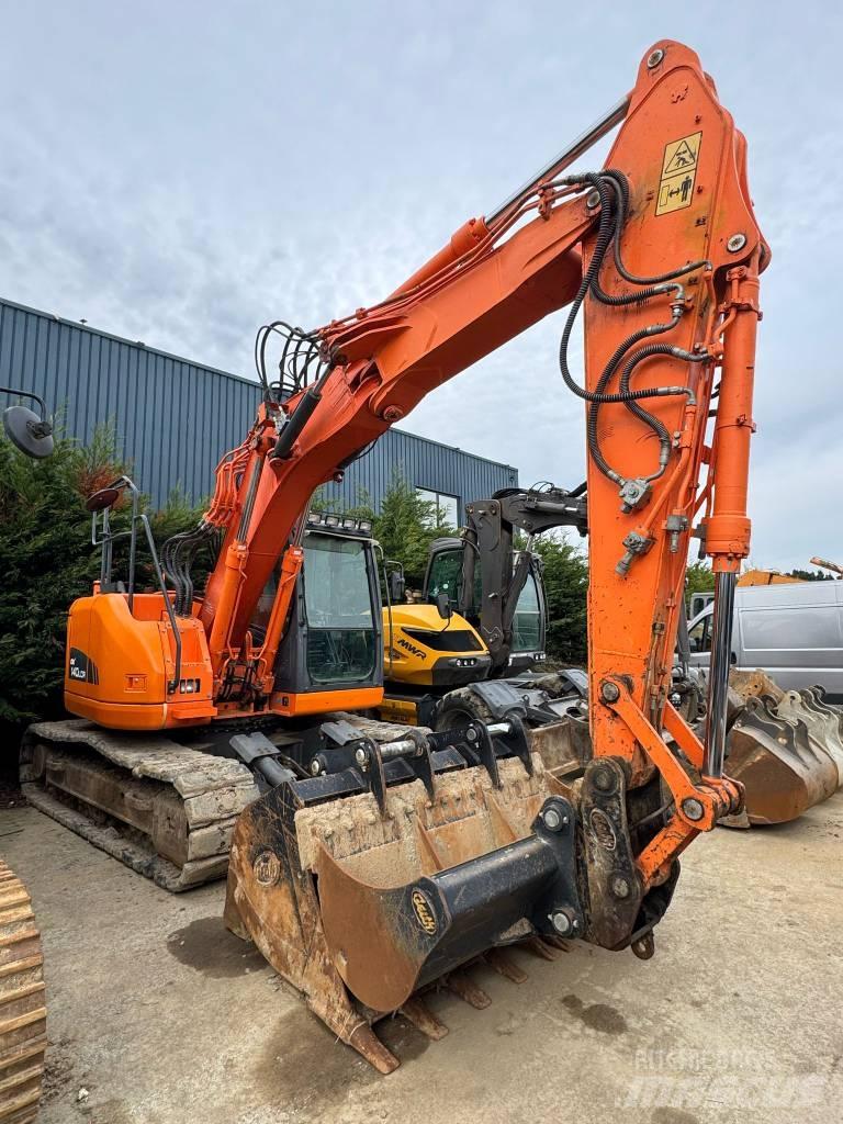 Doosan DX140 LC Telakaivukoneet