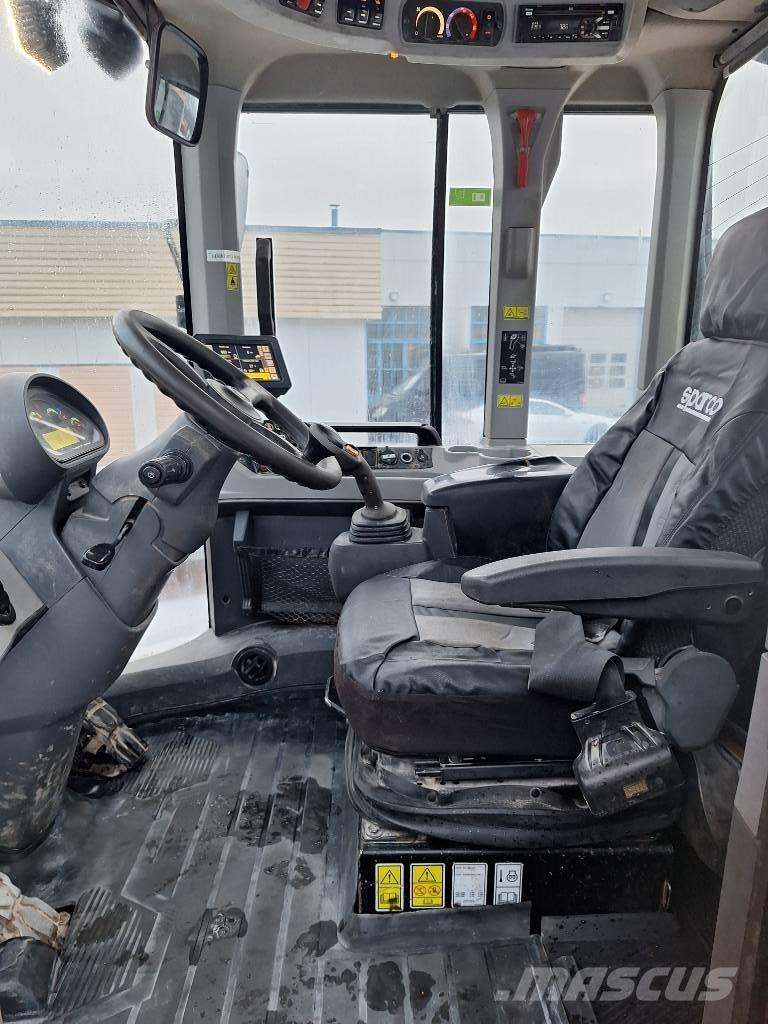 CAT 926 M Pyöräkuormaajat