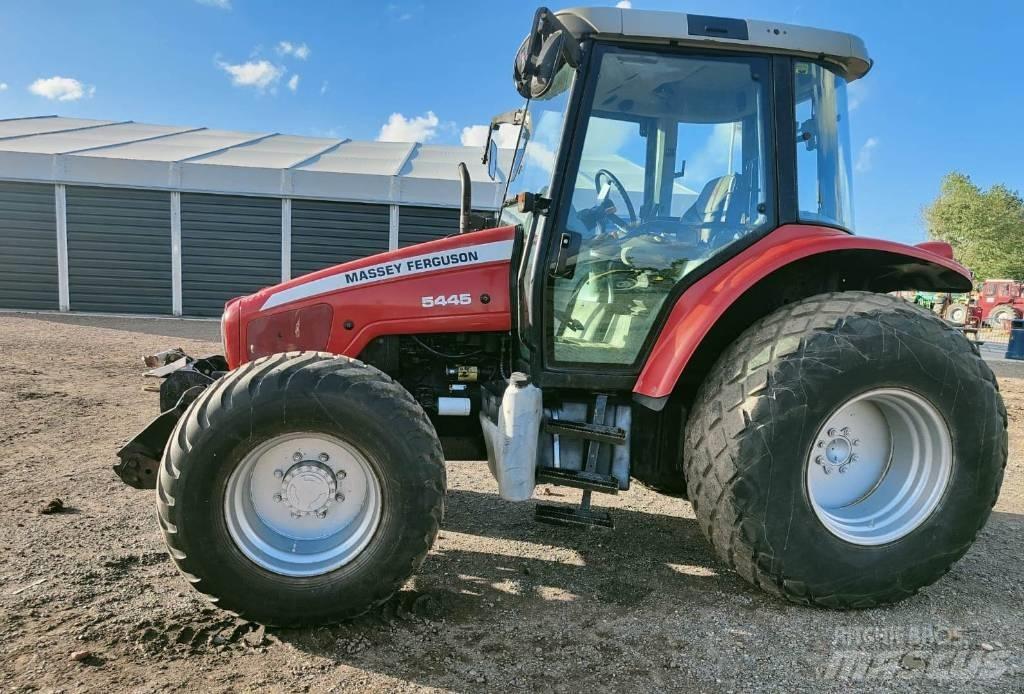 Massey Ferguson 5445 Traktorit