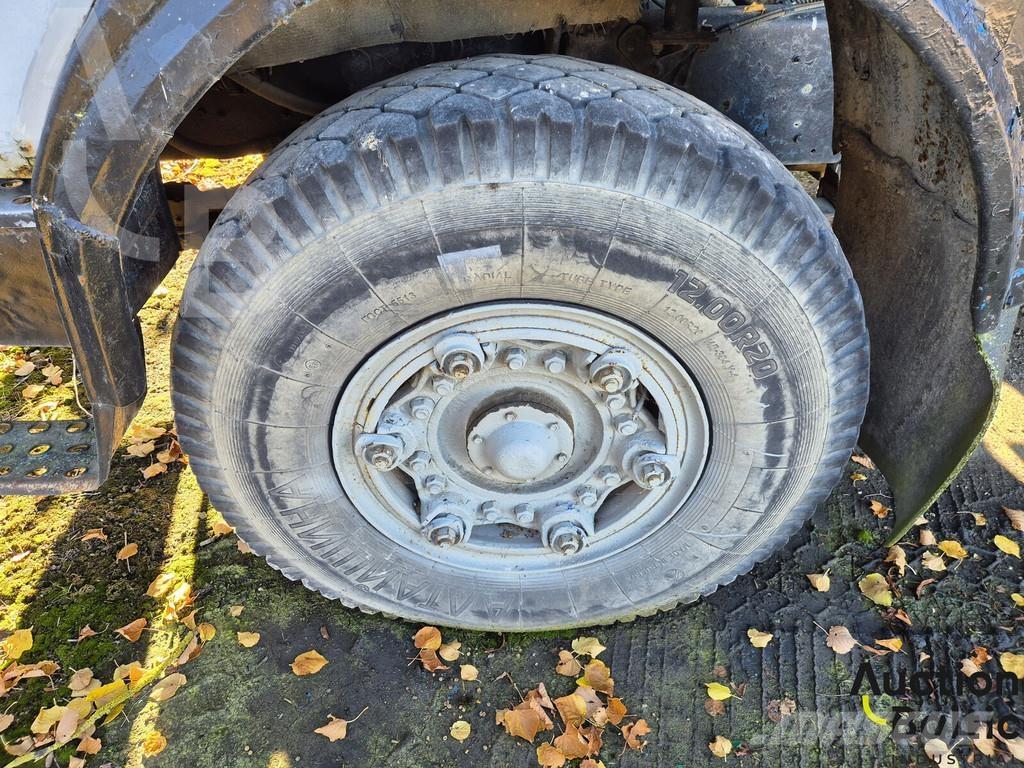 MAZ 5551 Sora- ja kippiautot