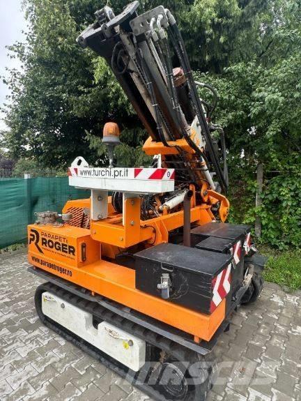  TURCHI 300F Kuorma-auto porauskalustolla