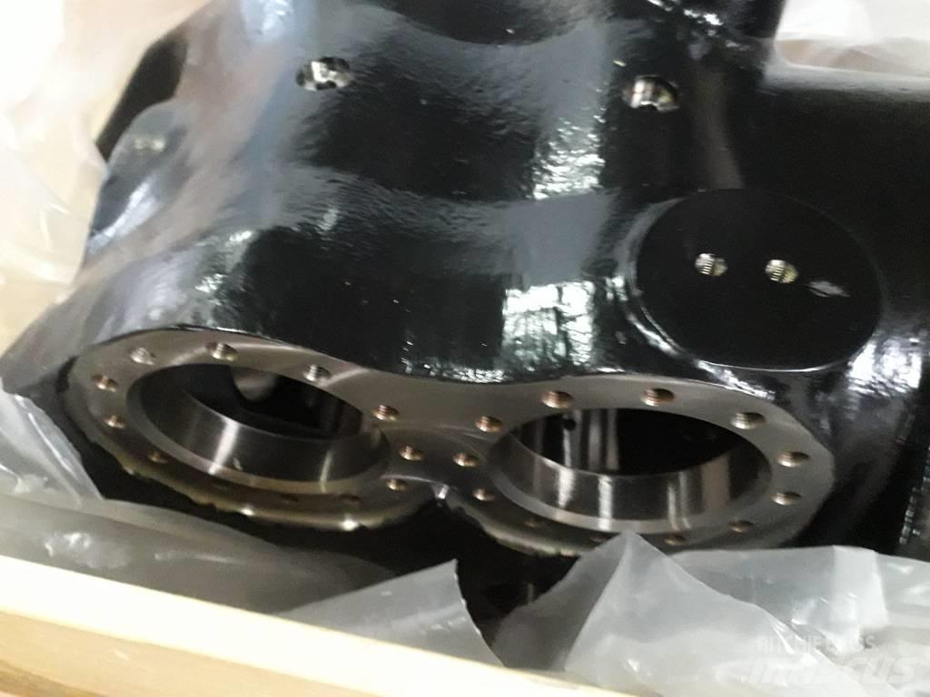 John Deere Base CH8 Puomit